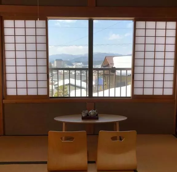 پانسیون Guesthouse Takayama Hanzansha