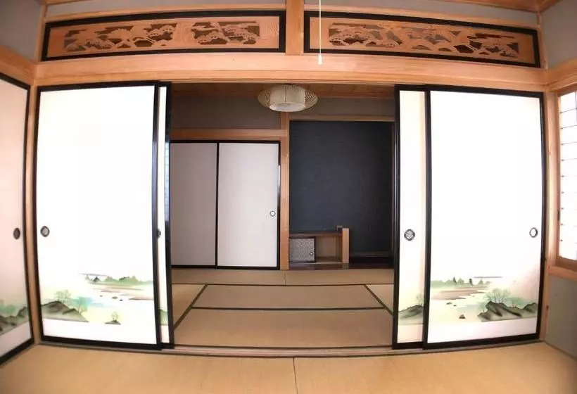 پانسیون Guesthouse Takayama Hanzansha