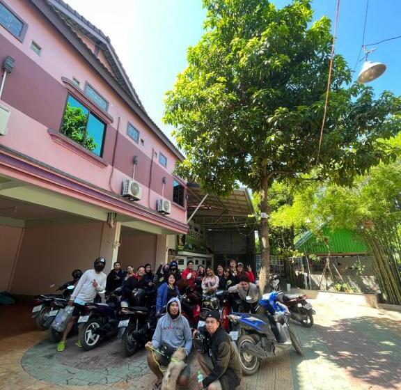 پانسیون Por Chey