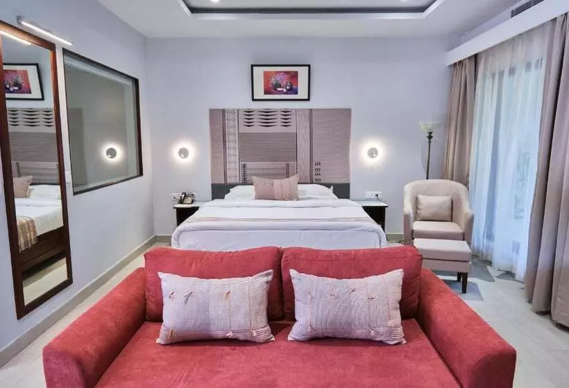 リゾートホテル Zone Niathu Dimapur By The Park