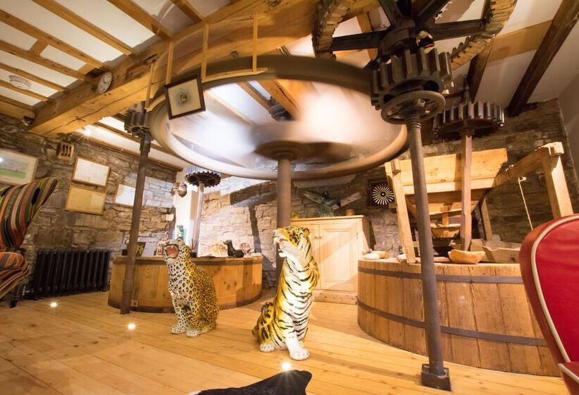 ベッドアンドブレックファースト Low Mill Guesthouse