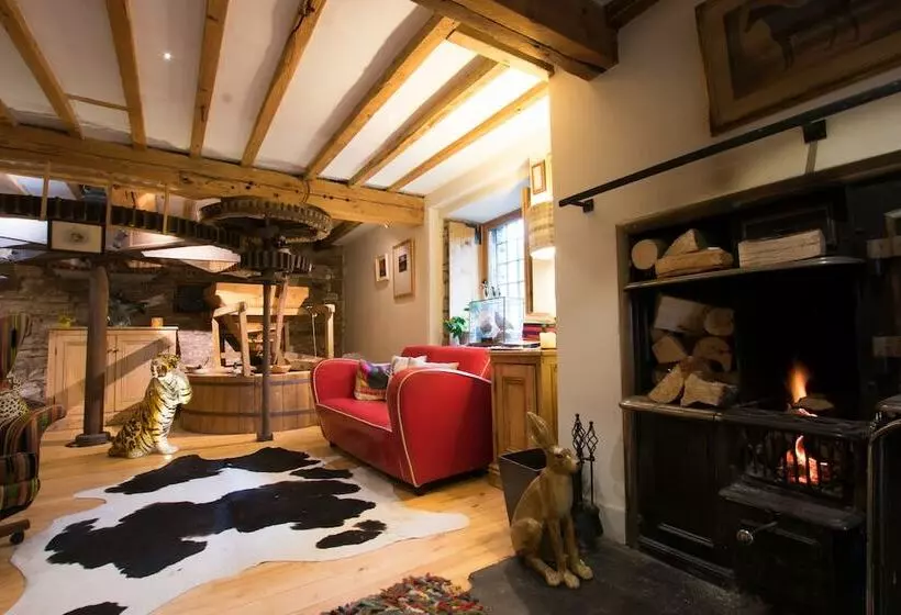 Aamiaismajoitus (B&B) Low Mill Guesthouse