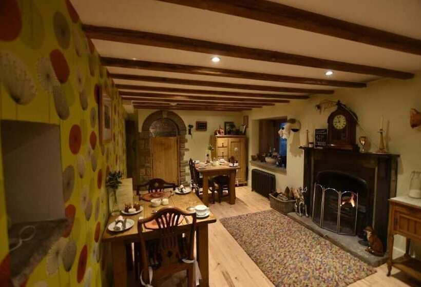 ベッドアンドブレックファースト Low Mill Guesthouse