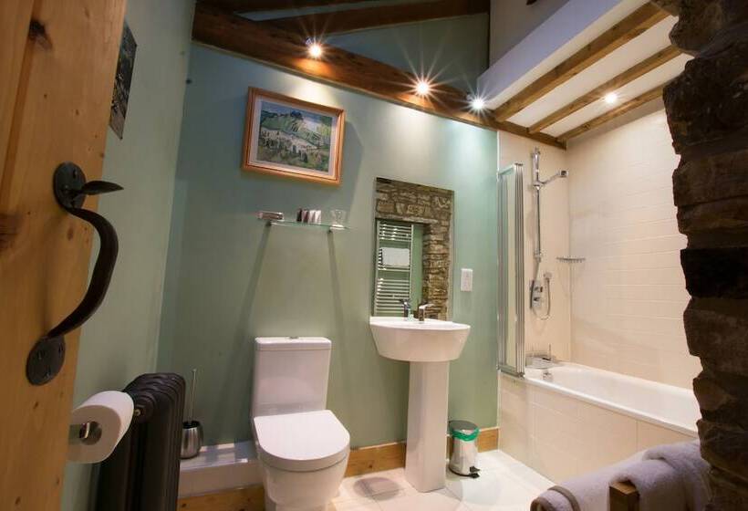 ベッドアンドブレックファースト Low Mill Guesthouse