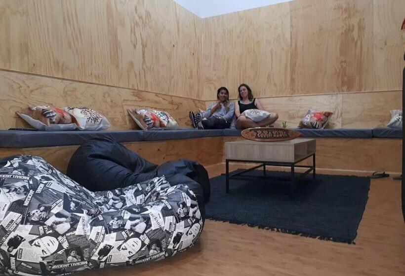 פנסיון Aotea Hostel Iquique