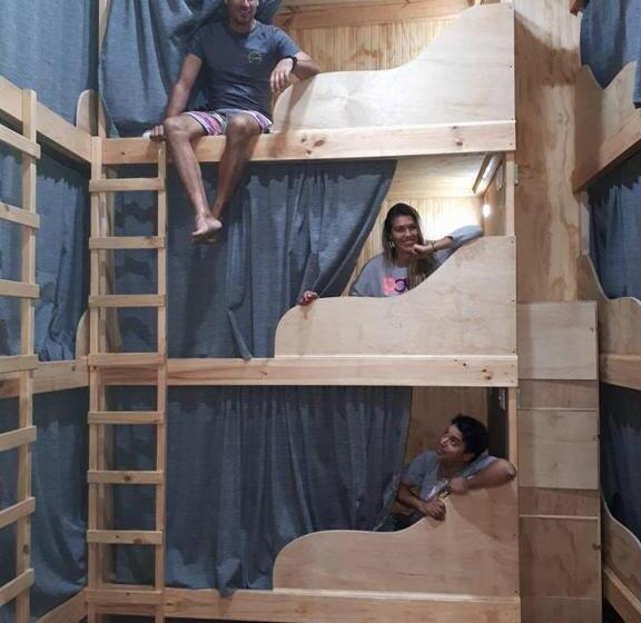 פנסיון Aotea Hostel Iquique