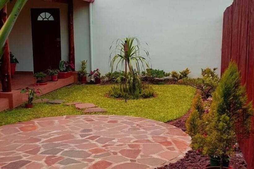 پانسیون Hostal Deyluwin