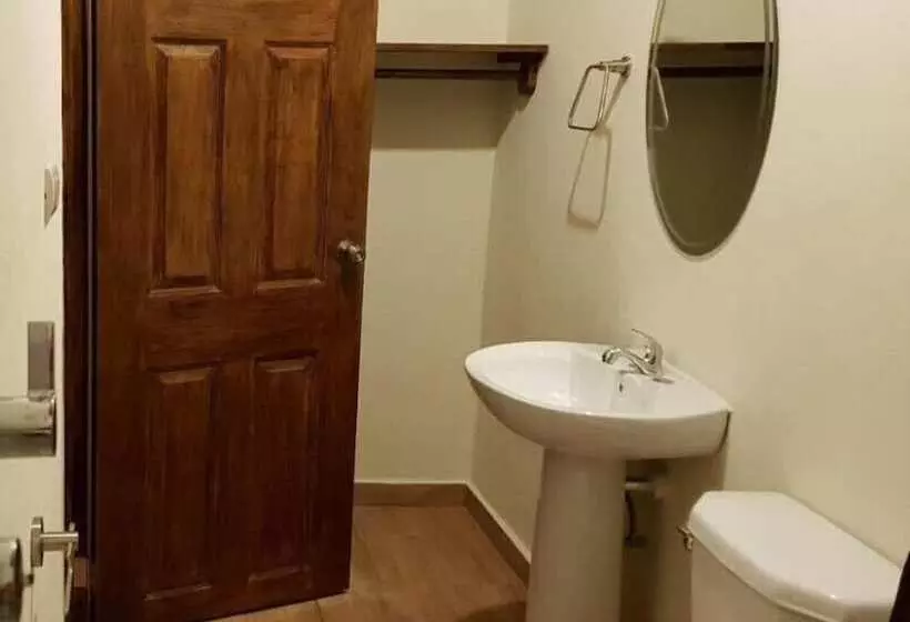 پانسیون Hostal Deyluwin