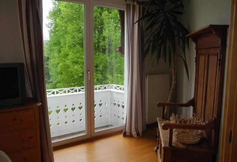 Majatalo Jagdschloss Fahrenbühl Hotel Garni