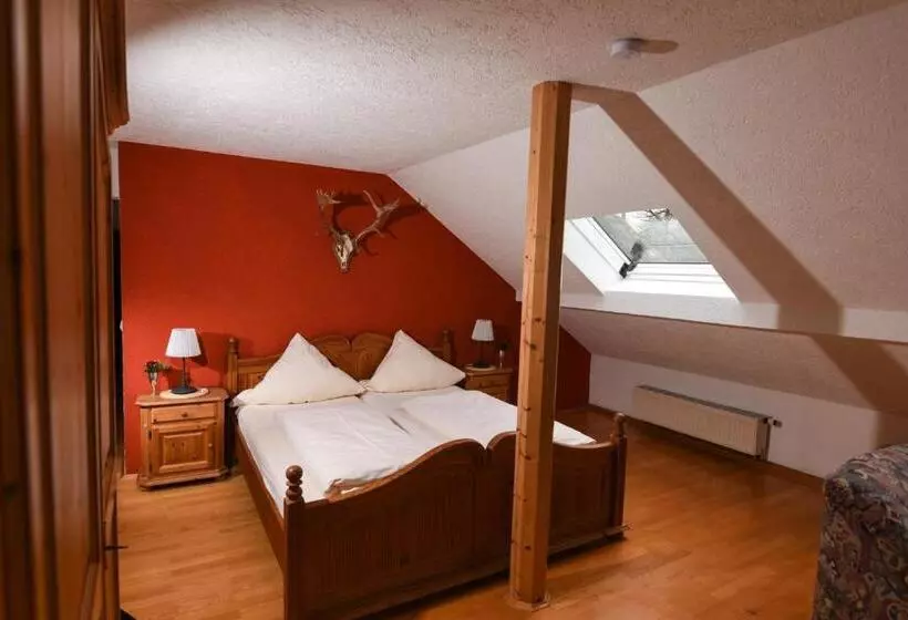 Majatalo Jagdschloss Fahrenbühl Hotel Garni