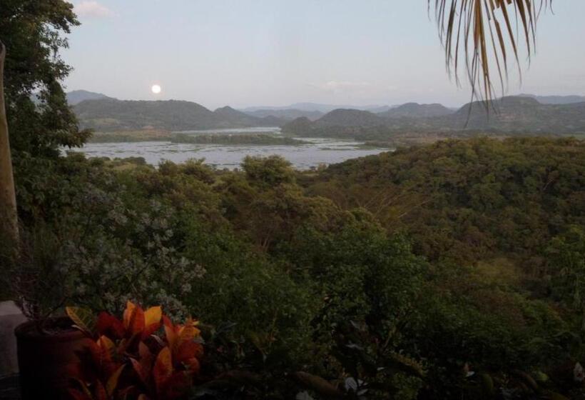 Pension (Hôtel basse catégorie) The Mayan Grouper