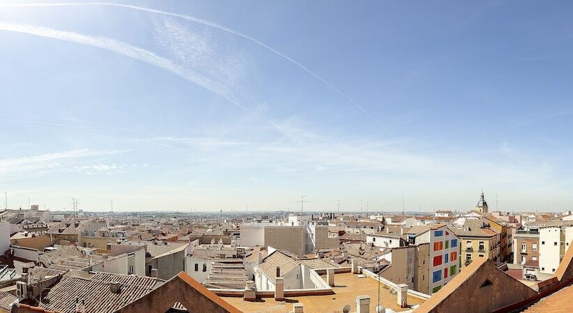 2060 The Newton Hostel