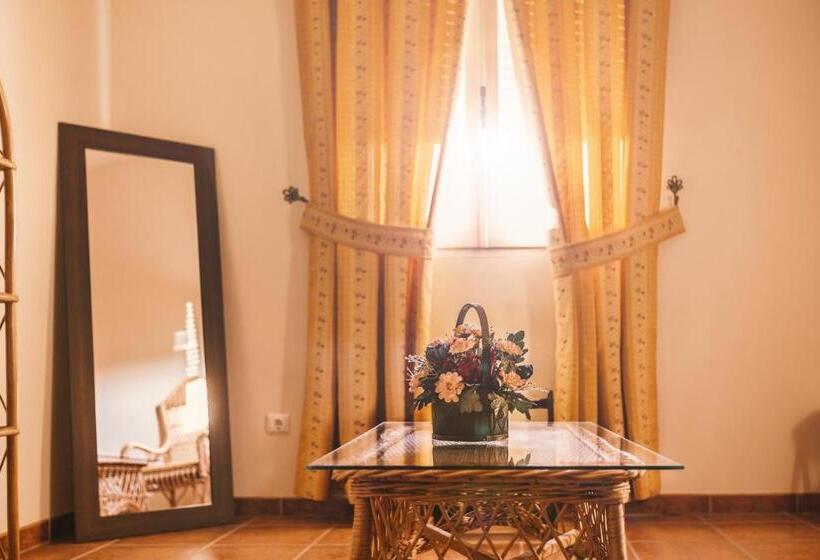 פנסיון Hostal La Laguna