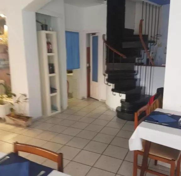 پانسیون Hostal Pancheta