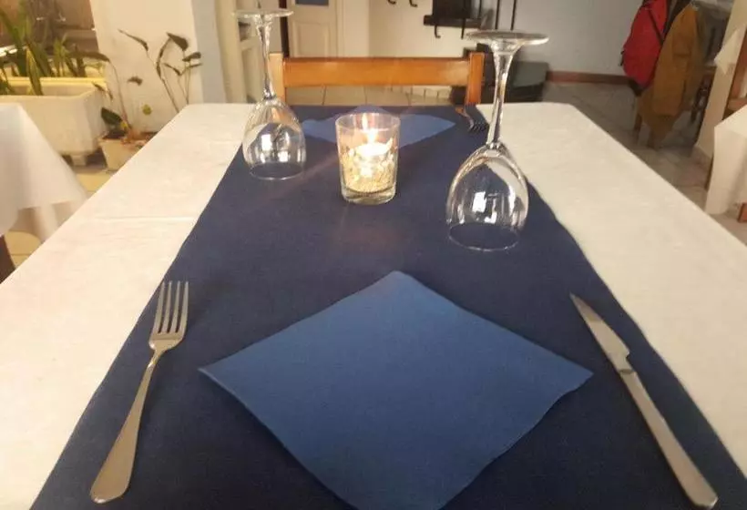 پانسیون Hostal Pancheta