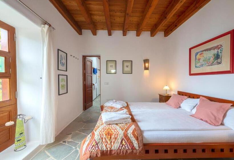 تختخواب و صبحانه Villa El Inti