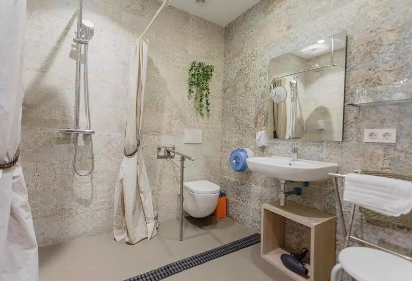 Majatalo Hostal Rodas Pamplona