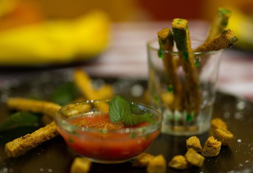 پانسیون La Fonda Llobera