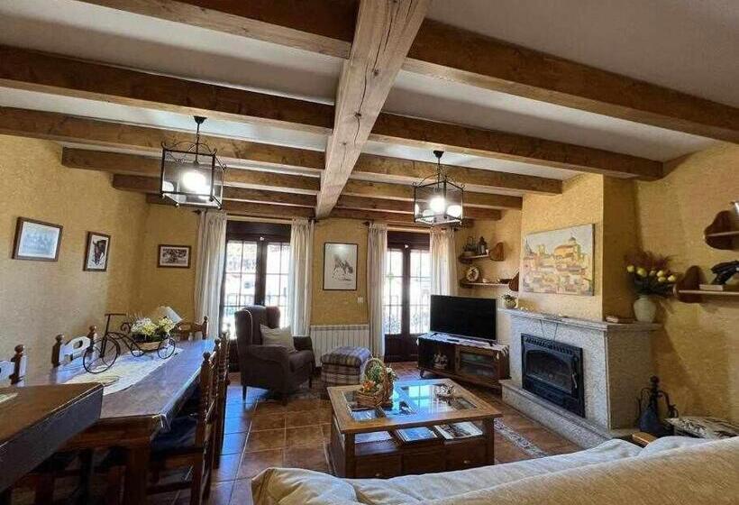 בית מלון כפרי El Sobrao De Gredos