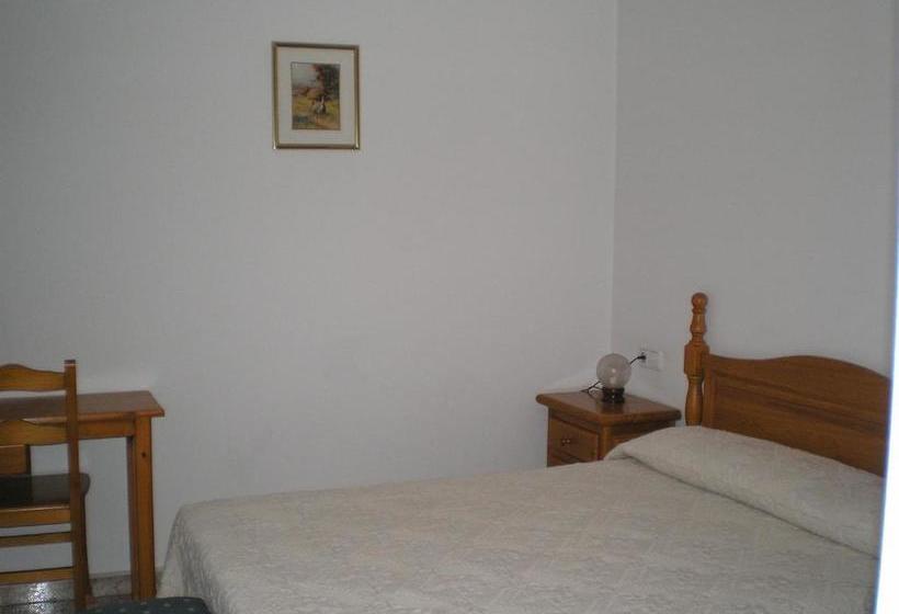 펜션 Hostal Maurin