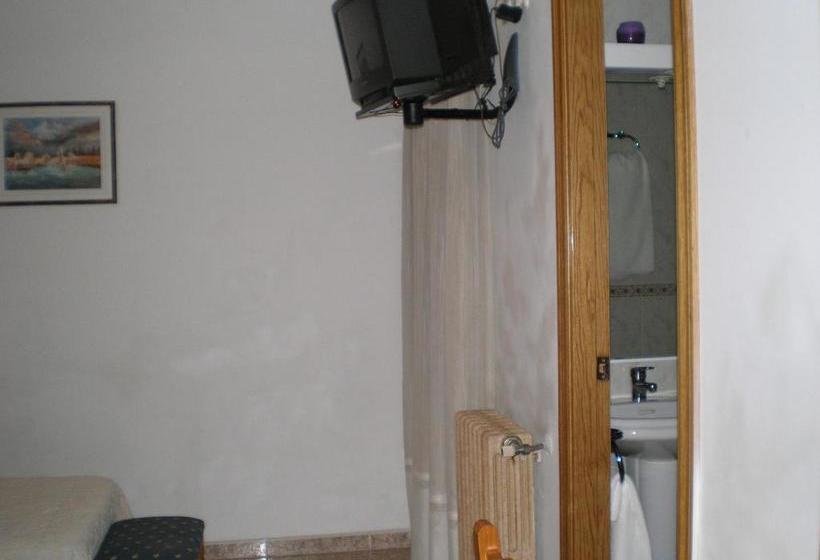 펜션 Hostal Maurin