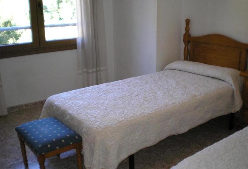 펜션 Hostal Maurin