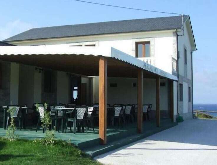 פנסיון Hostal Restaurante Parajes