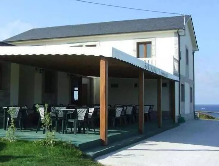 پانسیون Hostal Restaurante Parajes