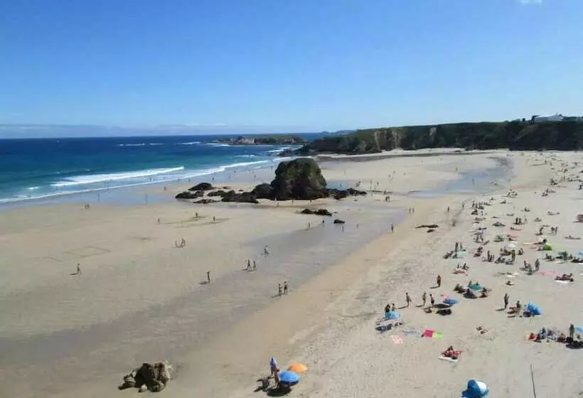 پانسیون Hostal Restaurante Parajes