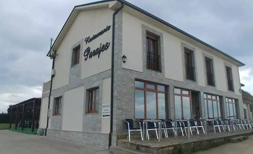 پانسیون Hostal Restaurante Parajes