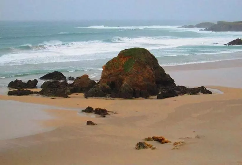 پانسیون Hostal Restaurante Parajes