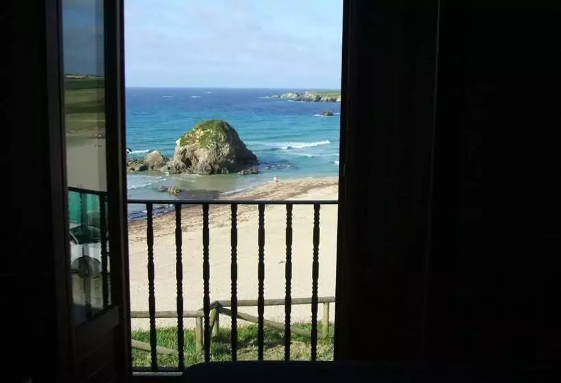 پانسیون Hostal Restaurante Parajes