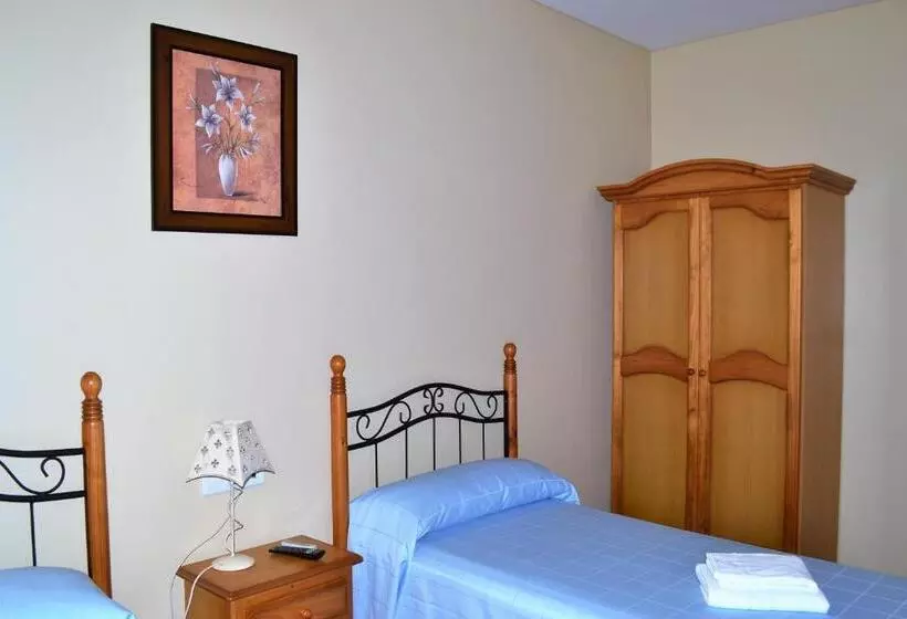 ペンション Hostal La Encina