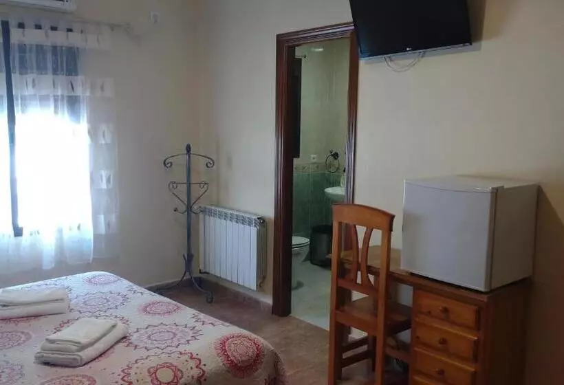 ペンション Hostal La Encina