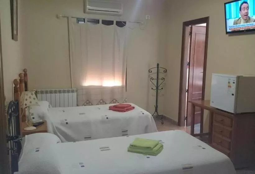 ペンション Hostal La Encina