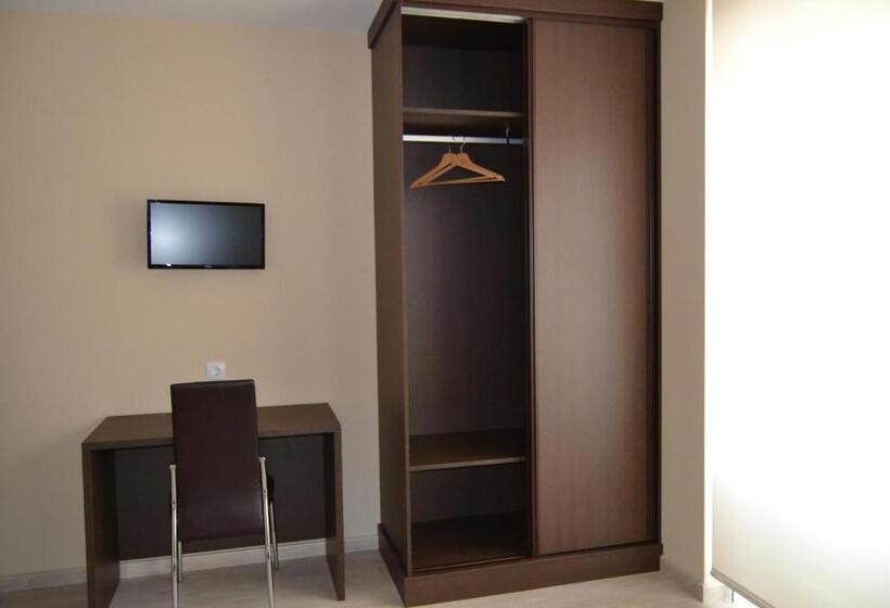 Pension Albergue Lemos