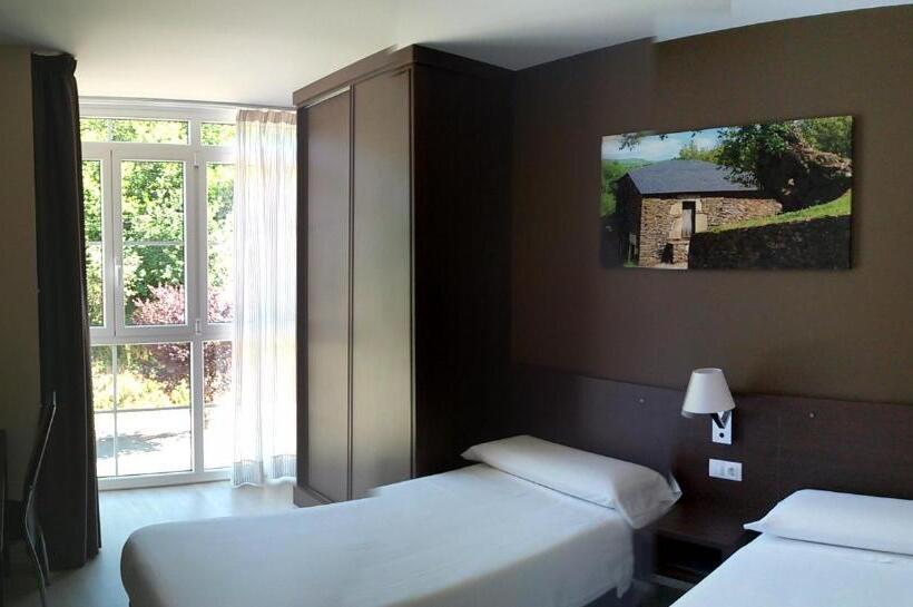 Pension Albergue Lemos