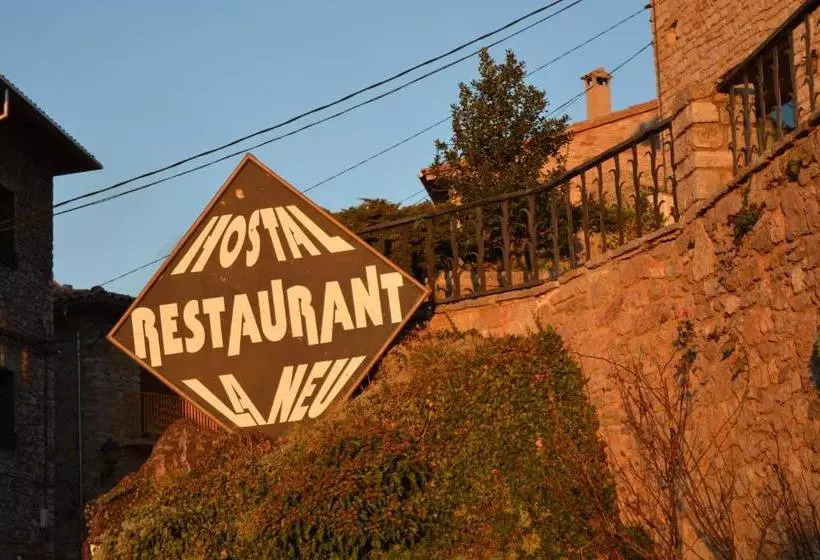 Retkeilymaja Hostal La Neu