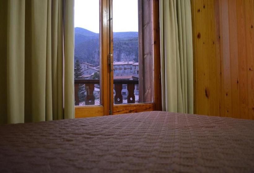 فندق صغير Hostal La Neu