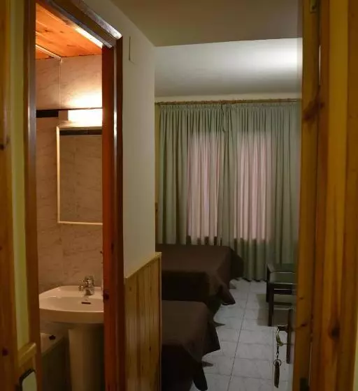 Retkeilymaja Hostal La Neu