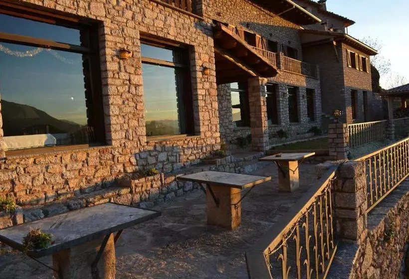 Retkeilymaja Hostal La Neu