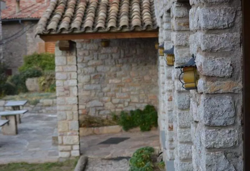 Retkeilymaja Hostal La Neu