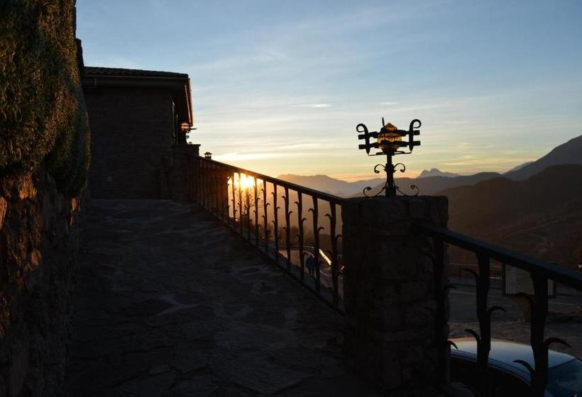 فندق صغير Hostal La Neu