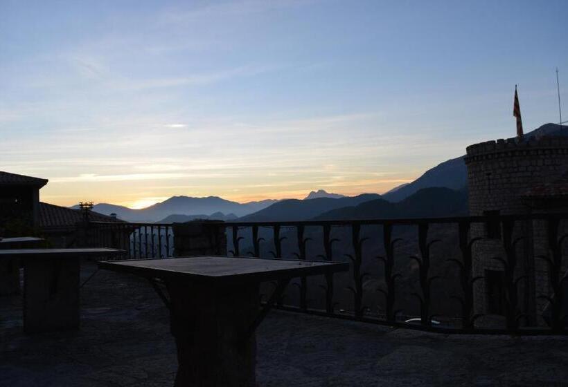 فندق صغير Hostal La Neu