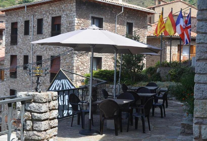 فندق صغير Hostal La Neu