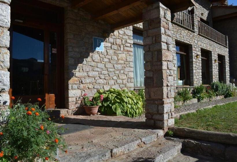 فندق صغير Hostal La Neu