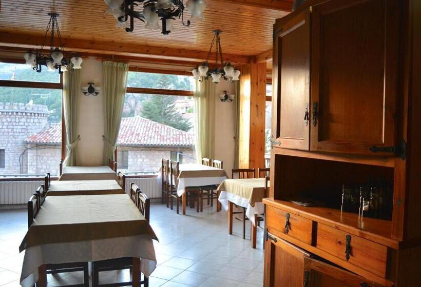 فندق صغير Hostal La Neu