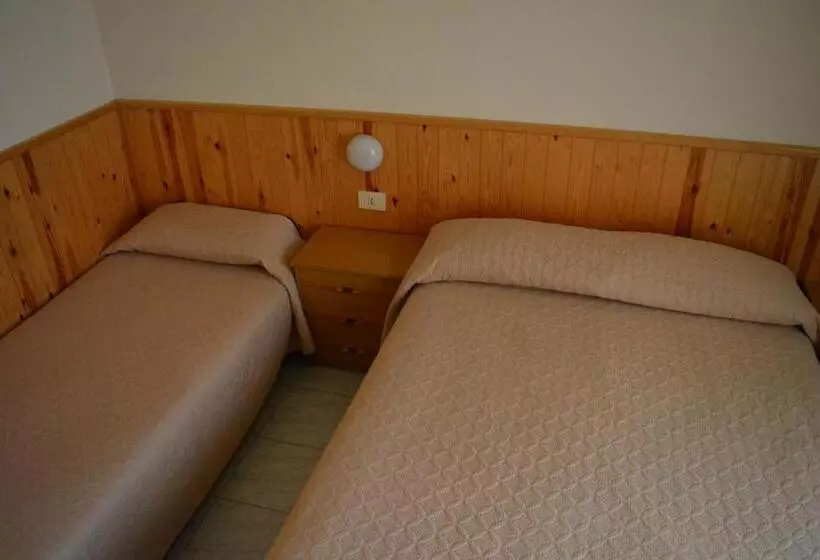 Retkeilymaja Hostal La Neu