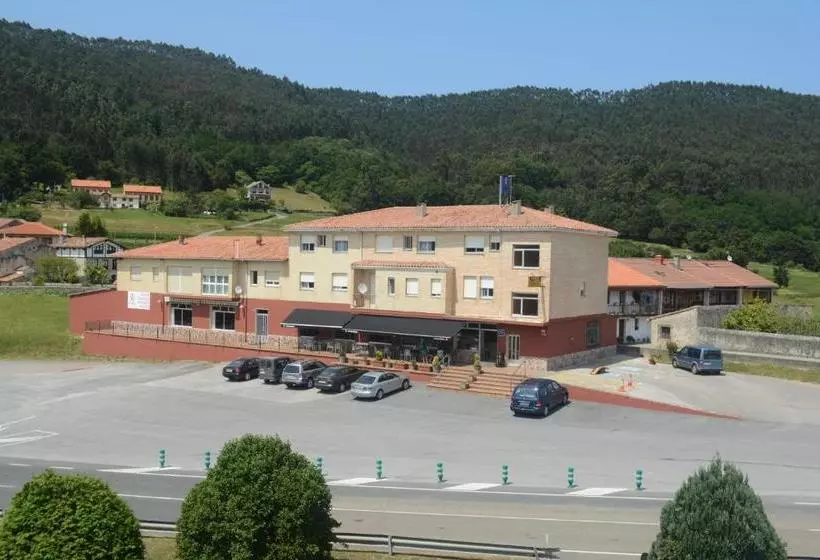 Majatalo Hostal Baviera