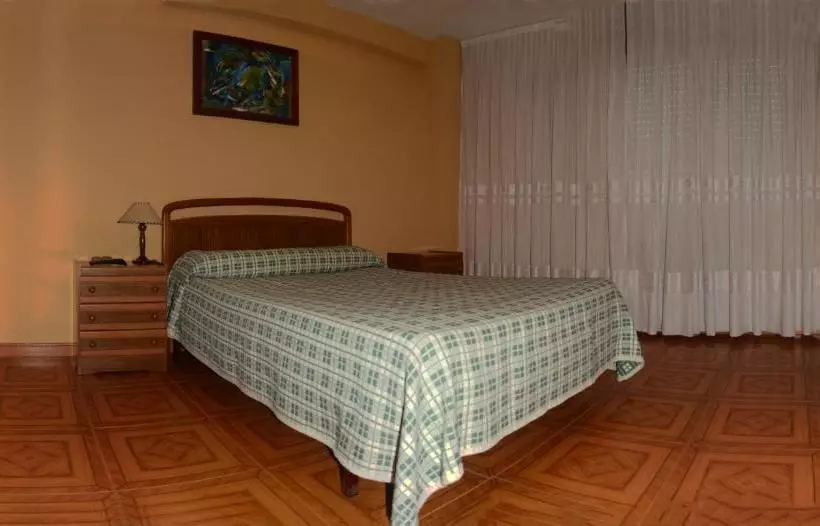 Majatalo Hostal Baviera